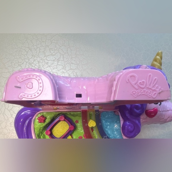Mattel | Polly Pocket Unicorn Party Playset. - Picture 11 of 16